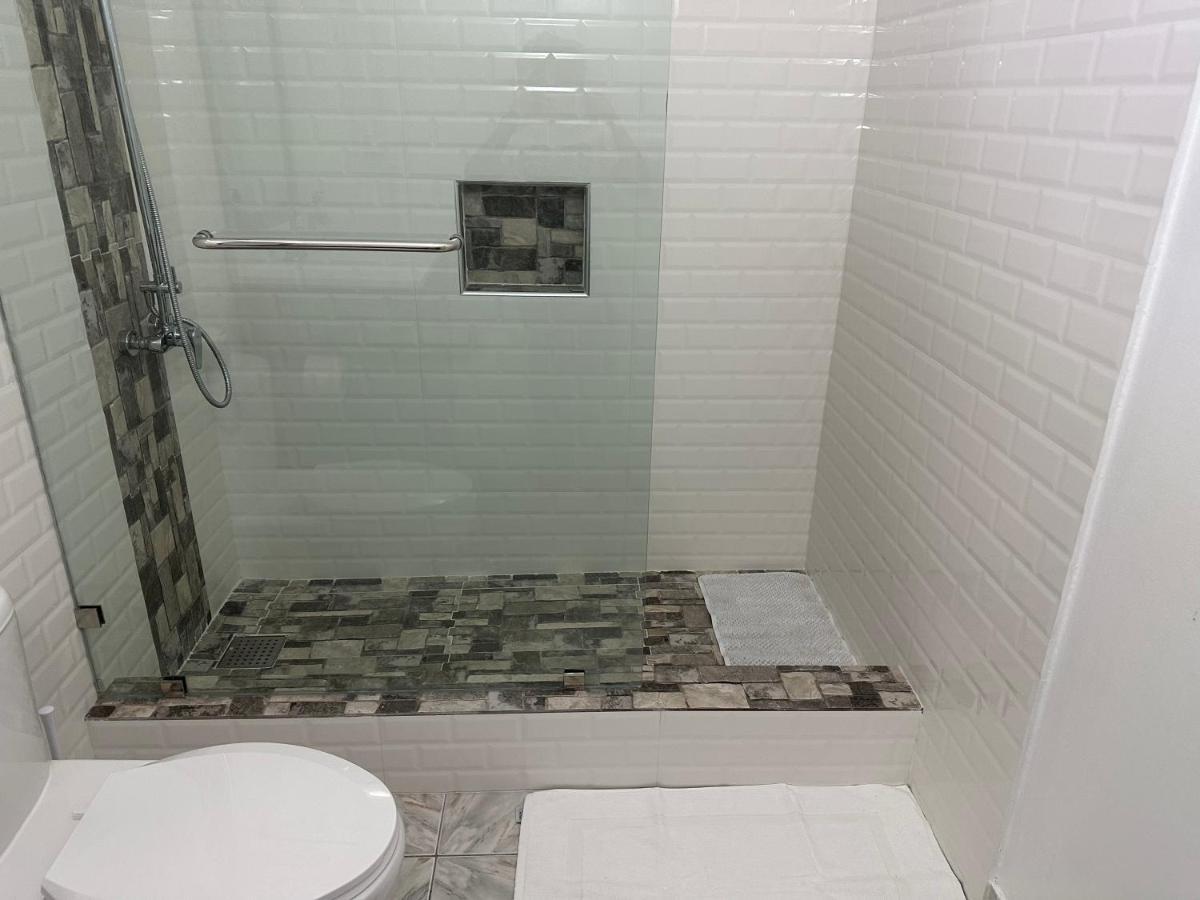 Remarkable 1-Bed Apartment In Montego Bay Ngoại thất bức ảnh